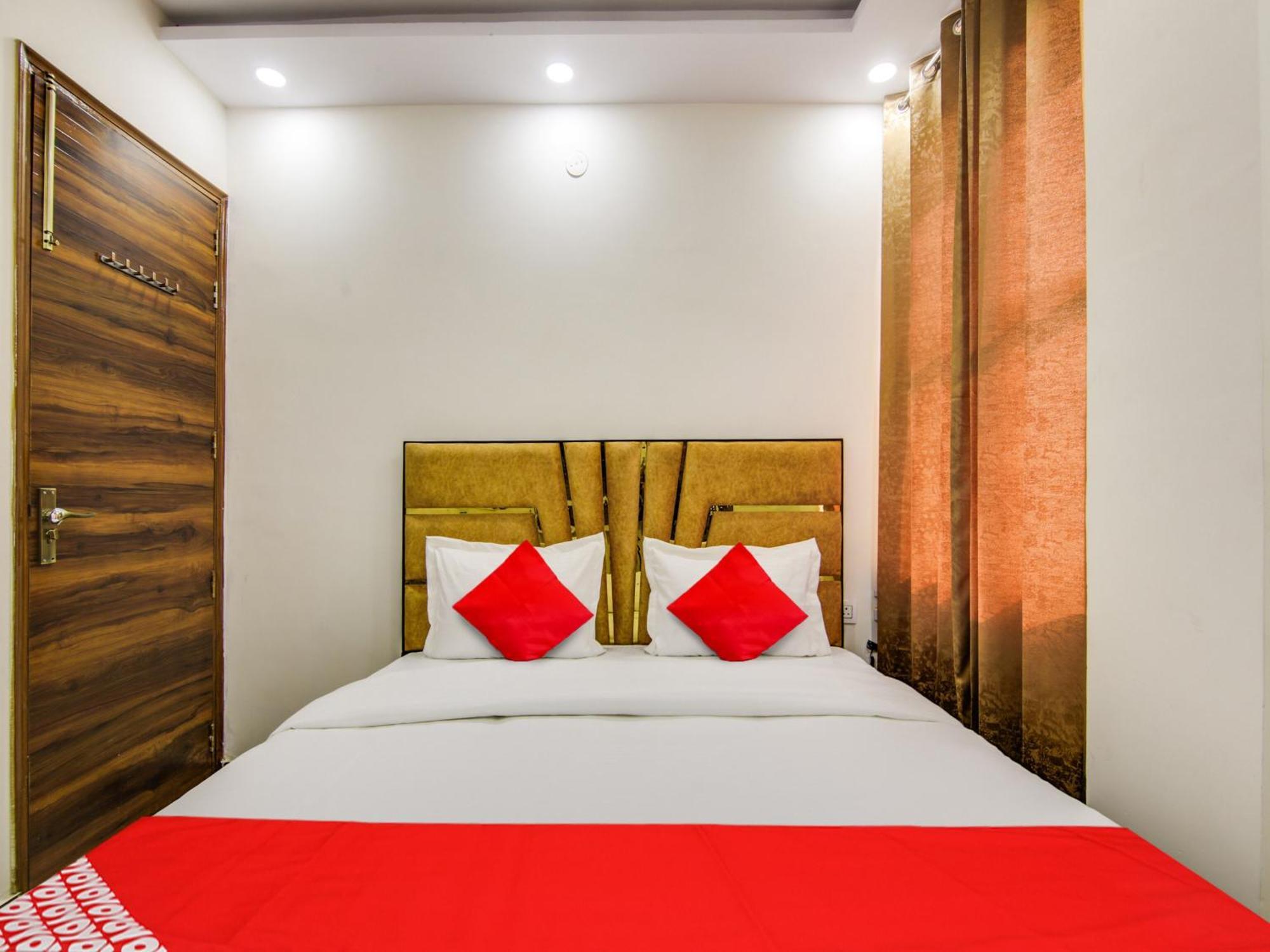 Hotel O Ar Residency デリー エクステリア 写真