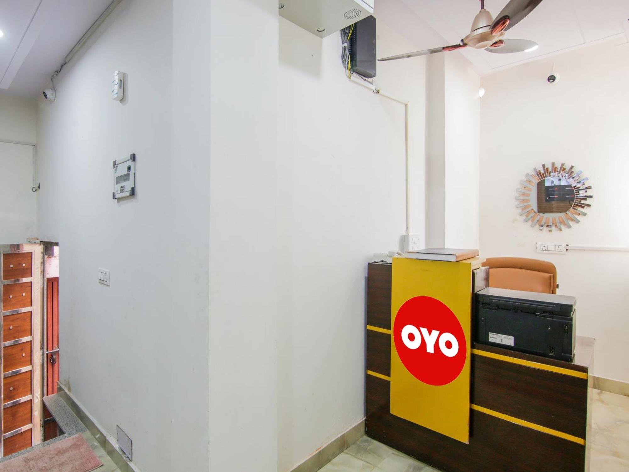 Hotel O Ar Residency デリー エクステリア 写真
