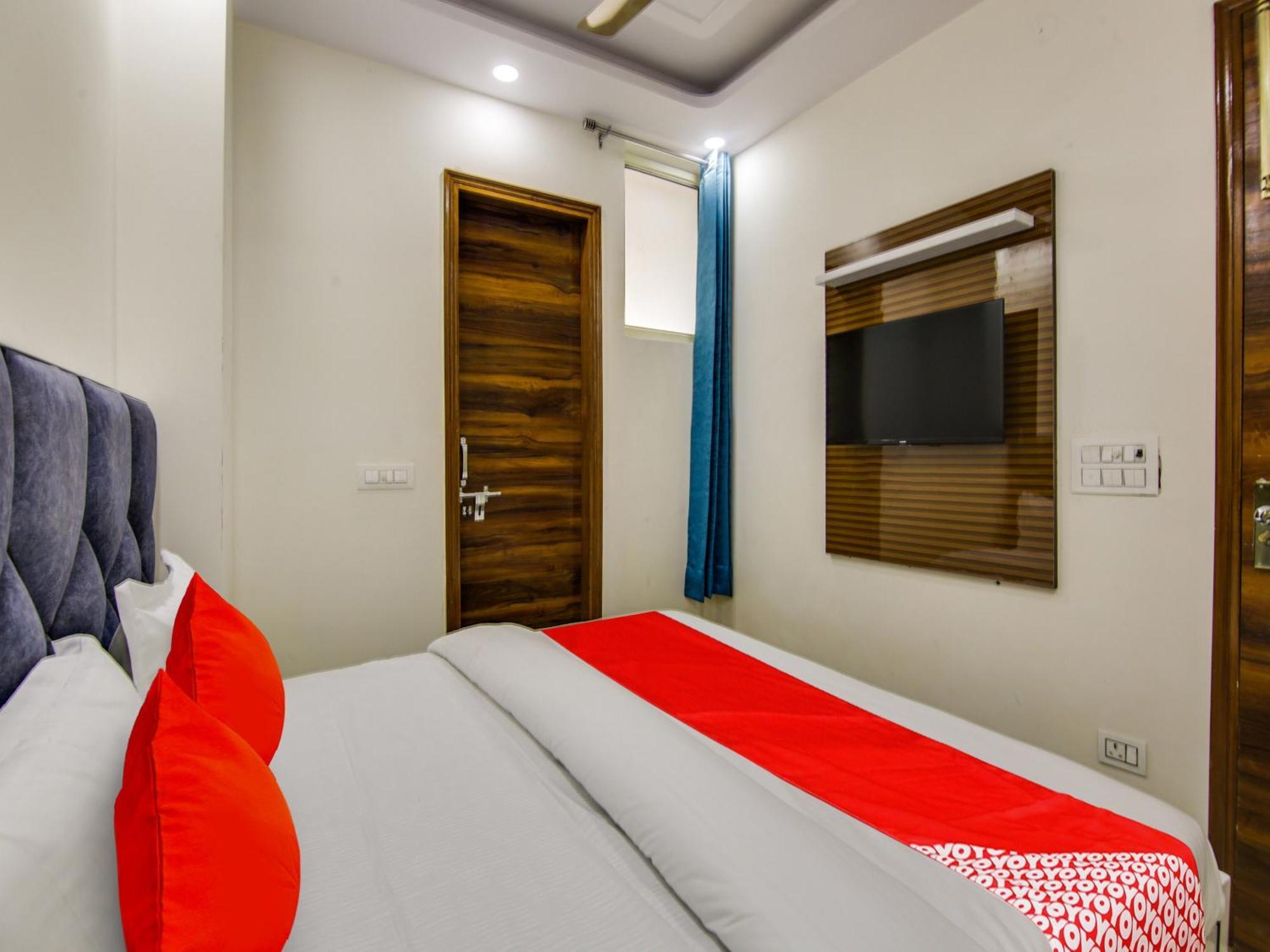 Hotel O Ar Residency デリー エクステリア 写真